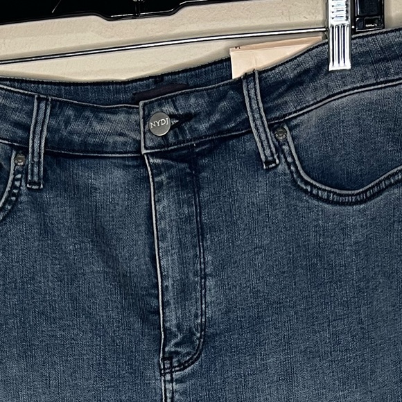NYDJ Jeans Crop Blue Jeans Lift Tummy Tuck Size 14 NWT Capri - Picture 6 of 11